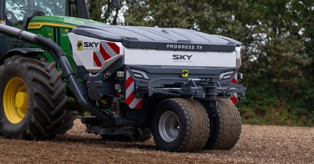 SKY Agriculture Sets a New Standard with the Multi-Product Front Hopper "Progress TF"