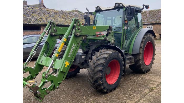 Used Fendt 211 Vario Tractor