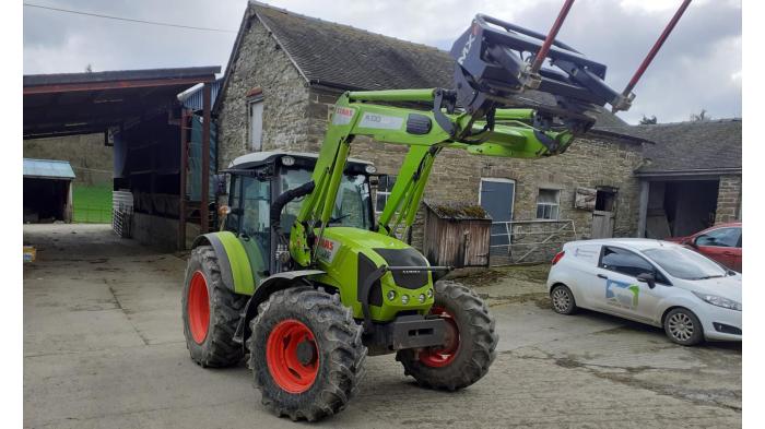 Used Claas Axos 340 CX tractor