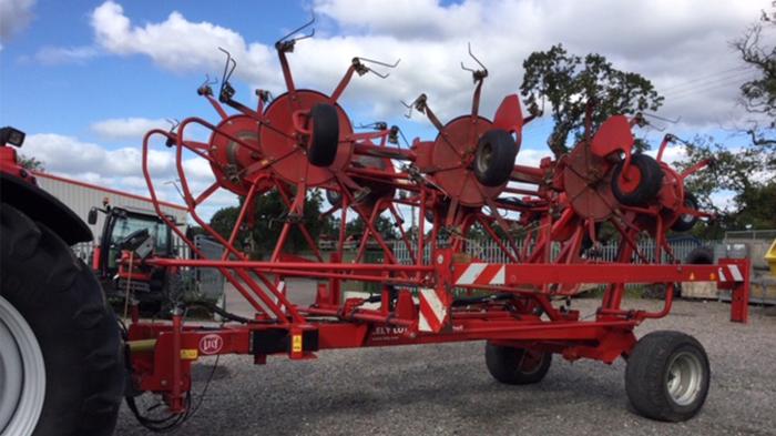 Used Lely Lotus 1020 trailed tedder