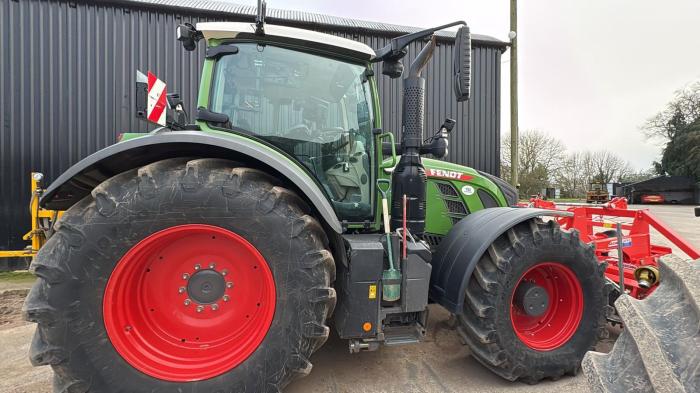 Ex Hire Fendt 724 Vario tractor