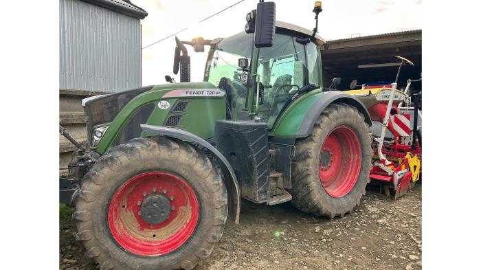 Ex Hire Fendt 720 Profi tractor