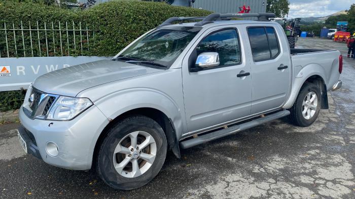 Used Nissan Navara pick up truck