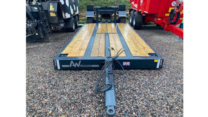 New AW flat to floor trailer