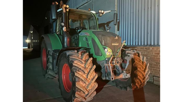 Used Fendt 724 Vario S4 tractor