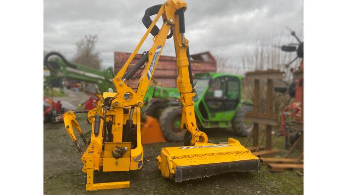 Used Shelbourne Reynolds 8065 VFRT hedgecutter