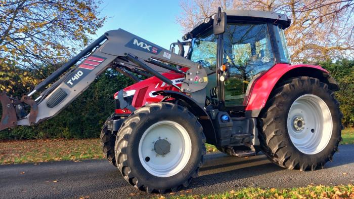 Used Massey Ferguson 5713 SL tractor